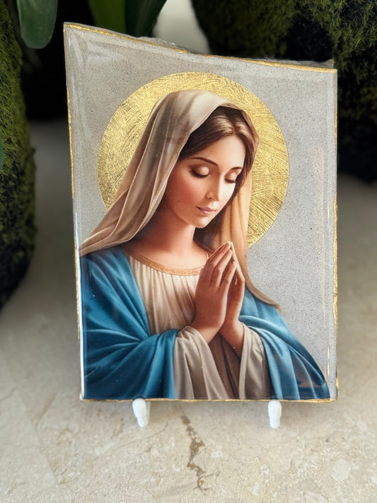 Mary in Blue Praying
